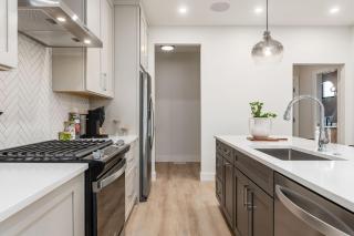 Stylish 4BR in Merion Village PD - 4