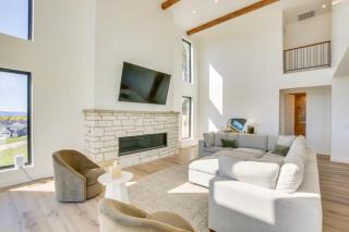 Luxe Retreat with Theater Room Walk to Bear Lake! - 7