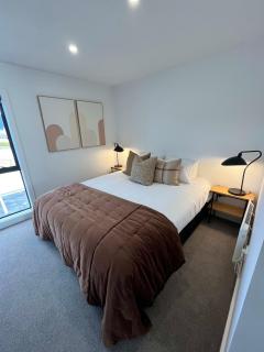 Riverside Escape - Albert Town - 1