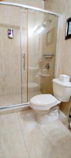 FISHERMAN's POINT BEACH-FRONT CONDOMANIA - 2