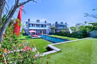 Angkasa 5 BR Beachfront Villa JU31 - 4