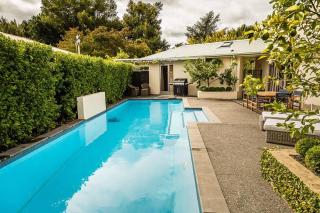 Nestled amongst nature in Havelock North - Havelock North - 2