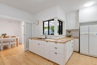 Relaxed Family Beach House - No Linen Included - Port Elliot - 2