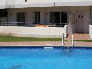 Apartamento en Planta Baja con Terraza y Piscina Cerca de la Playa de L'Estartit - ES-323-86 - Torroella de Montgrí - 8