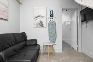 Prime Double Room - AC - Seconds to Central CBD - Near UTS& USYD& Darling Harbour& High Rated Restaurants - Shared Bathroom - Sídney - 1