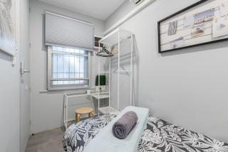 Modern Single Room - AC - 1Min Walk to Central- Close to Darling Harbour Chinatown CBD - Shared Bathroom - 7