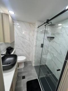 Beautiful Renovated Apart 23rd Floor - View - Medellín - 2