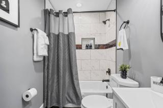 Charming Home Parking, Sleeps 10, Wfh Space - Baltimore - 7