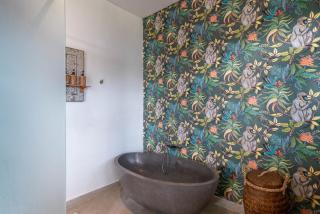 Villa Boa - Stunning 3BR Beachside Villa in Canggu - Canggu - 6
