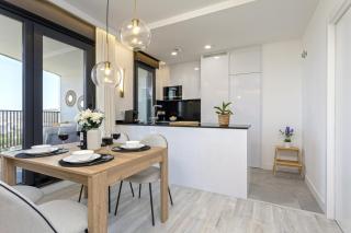 -MalagaSunApts-UrbanSKy Crazy Views - 2