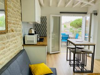 Joli F2 avec terrasse 150m plage - 5