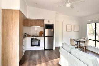 Cabin Retreat 1 Bedroom, 1 Bathroom - Blewitts Springs - 6