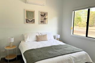 Cabin Retreat 1 Bedroom, 1 Bathroom - Blewitts Springs - 2
