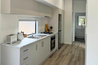2 Bedroom, 1 Bathroom Cabin Retreat - Blewitts Springs - 9