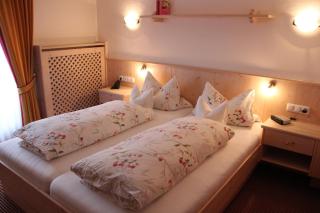 Hotel Restaurant Neu Meran - 8