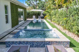 Modern Coastal Style Beach Proximity Heated Pool Tranquility Ocean Mist Key RESlDENCES - Fort Lauderdale - 5