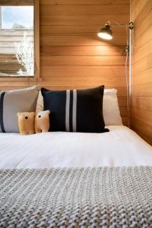 Esk Treehouse Cabin Unique Home with River Views - Launceston - 5