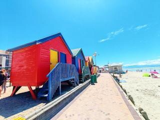 Beach Hut Empire Apartment - 9