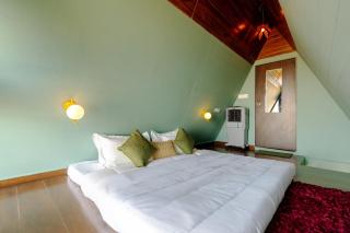 StayVista at Peak & Paddle with Lake View - 1