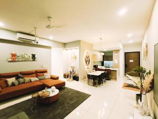 8 Kuala Lumpur City for 4 to 10 PAX of 4 BEDROOMS and 3 BATHROOMS near KLCC - Kuala Lumpur - 9