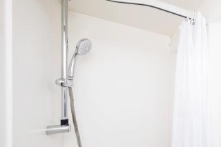 Student Only Studio with Modern Kitchen and Bath - London - 2