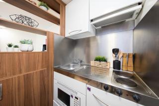 Student Only Studio with Modern Kitchen and Bath - London - 4