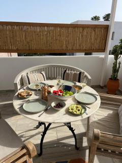 Cavos Paros Stunning Two bedroom Apartment With Spacious Veranda In Aliki, Paros - Aliki - 5