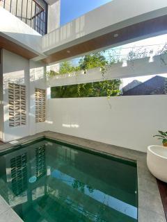 Casa di Elle, your finest BERAWA hideaway, BRAND NEW Rooftop villa, near FINNS Beach Club - Canggu - 2