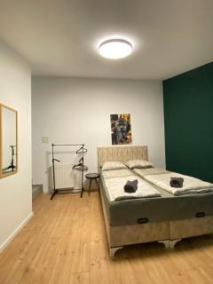 8 Fully Equipped Studio shared Apt w Terrace Margareten - Wenen - 6