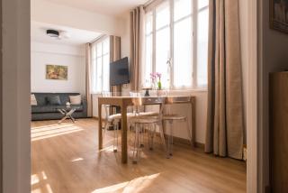 Luxury Art Deco Elegant Escape by Eiffel Tower - Parijs - 1