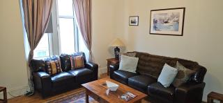Snug - Macushla Apartment - 5