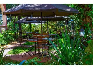 Wigot Gardens Hotel - 8