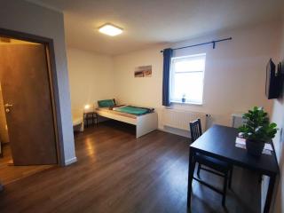 Ferienwohnung mit 11 Einzelzimmern SportCafé - Zwickau - 1