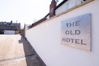 The Old Hotel - The Hole in the Wall - York - 1