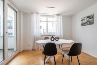 EXQUIS 2BR Design Apartment LOUIS I Parking I Balcony I Mercedes-Benz I Family-friendly - Böblingen - 2
