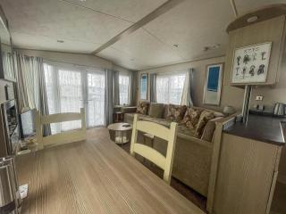 Lovely 6 Berth Caravan With Decking Nearby Pakefield Beach Ref 68006Cl - Lowestoft - 7