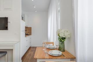 Centrally located apartments, free parking - 9