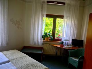Logis Hotel Stadt Neustadt - Neustadt - 3