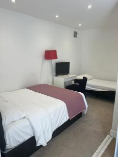 Redbridge Studio Retreat - Ilford - 0