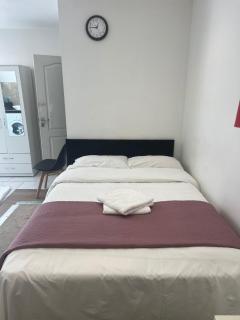 Redbridge Studio Retreat - Ilford - 9