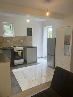 Redbridge Studio Retreat - Ilford - 6