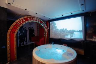 Orsom Stays Sassy - Sector 42 - 3