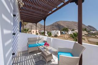 Black Sandy Beach - Perissa - 8