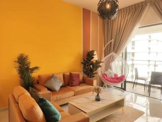 高级奢华海景套房三房三厕6-12人适合家庭入住@金海湾 Danga Bay - 0