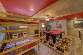 Blue Lagoon Cinema by Eden Crest - Gatlinburg - 1