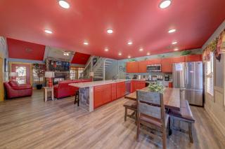 Blue Lagoon Cinema by Eden Crest - Gatlinburg - 6