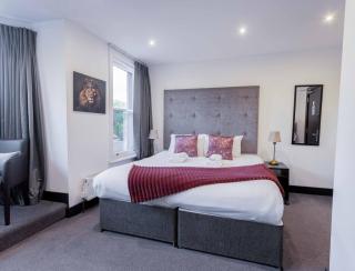 Sinclair's Rooms - 4