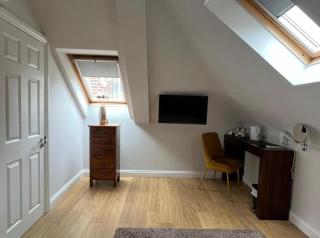 Guest House - Luton - 5