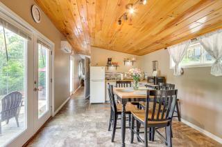 Cozy and Convenient Blairsville Cabin with Deck! - Blairsville - 7