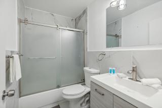 Spacious 3BR Villa in Miami with Fenced Backyard - Miami - 1